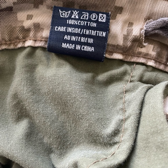 Camo Cargo Pants Size 32 - Picture 10 of 11